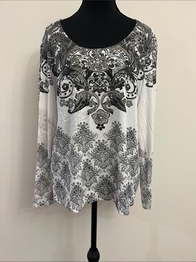 Cache White Long Sleeve Scoop Neck Top with Black Ornate Print